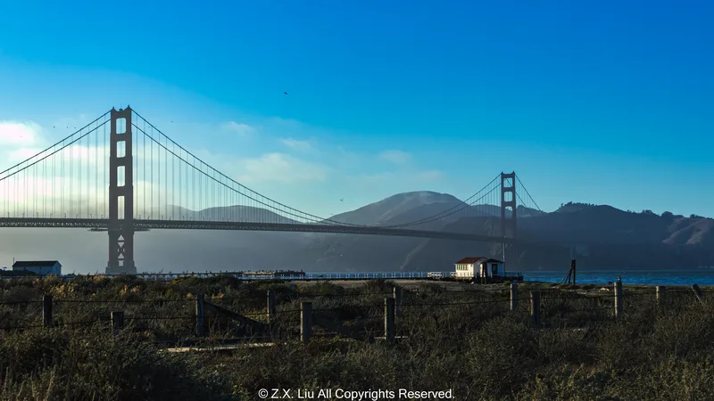 golden gate bridge with red house